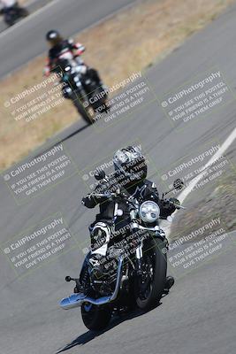 media/Nov-12-2023-Classic Track Days (Sun) [[11f17acb81]]/Group 3/session 2 turn 9/